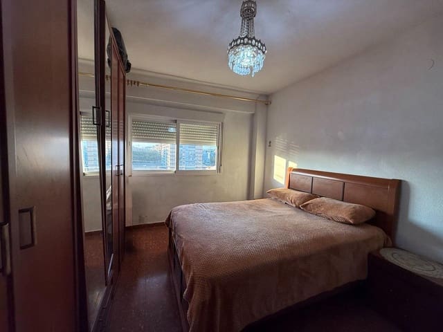 4 soveværelse Lejlighed til salg i El Pla del Remei, Valencia by - € 375.000 (Ref: 9719983)