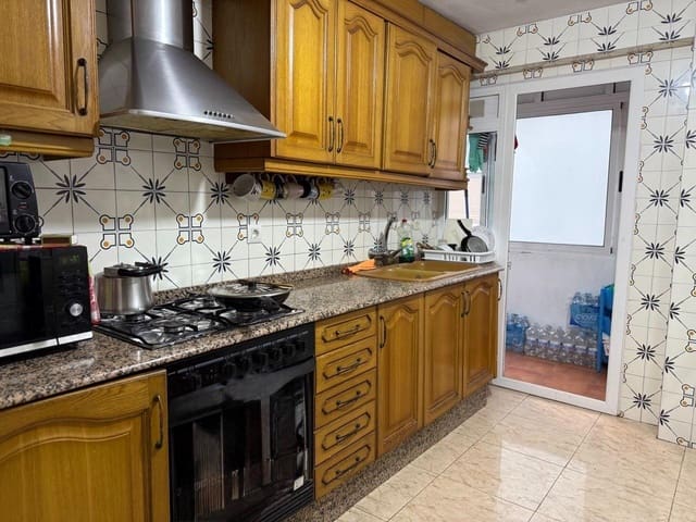 4 soveværelse Lejlighed til salg i El Pla del Remei, Valencia by - € 375.000 (Ref: 9719983)