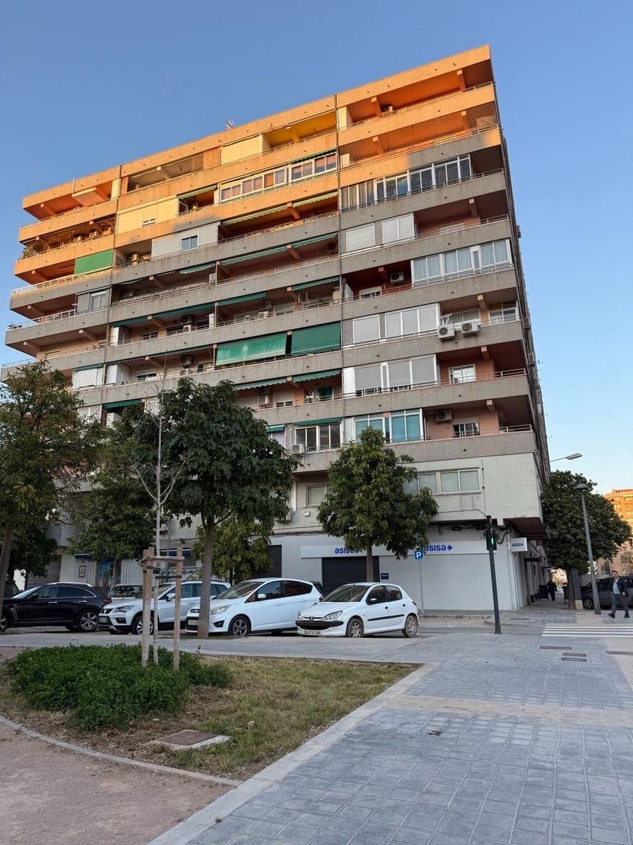 4 soveværelse Lejlighed til salg i Valencia by - € 375.000 (Ref: 9719983)
