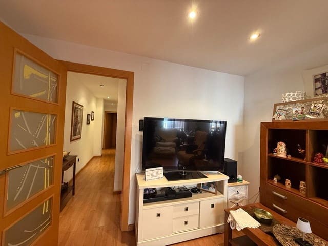 2 bedroom Apartment for sale in Sagunto / Sagunt - € 200,000 (Ref: 9729329)