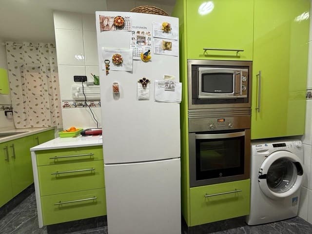 2 bedroom Apartment for sale in Sagunto / Sagunt - € 200,000 (Ref: 9729329)