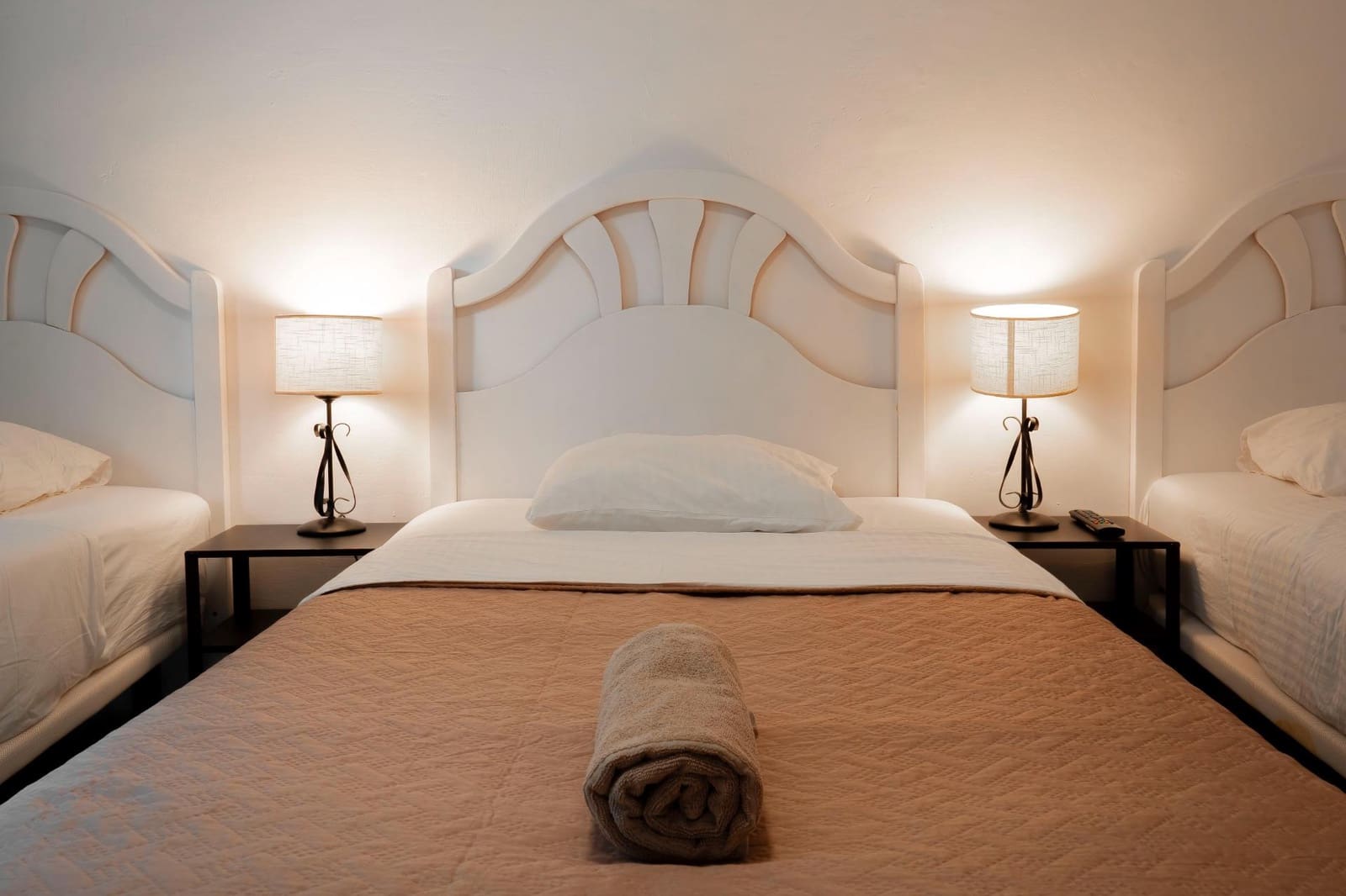 6 bedroom Hotel for sale in Naquera with pool - € 800,000 (Ref: 9738582)