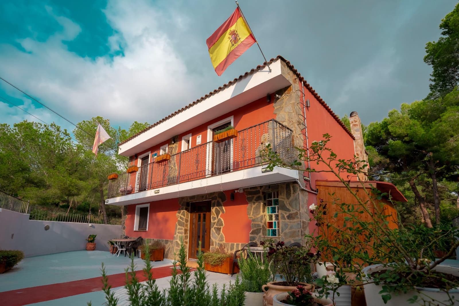 6 bedroom Hotel for sale in Naquera with pool - € 800,000 (Ref: 9738582)