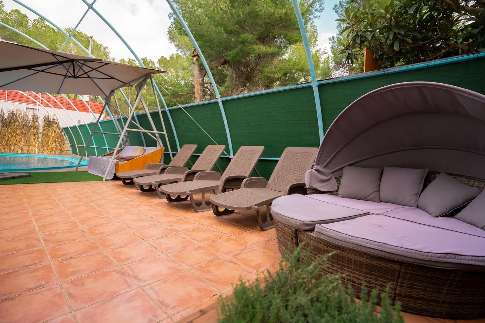 6 bedroom Hotel for sale in Naquera with pool - € 800,000 (Ref: 9738582)