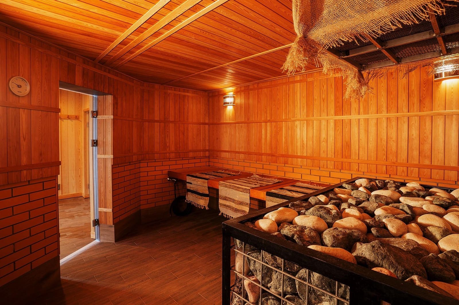 6 bedroom Hotel for sale in Naquera with pool - € 800,000 (Ref: 9738582)