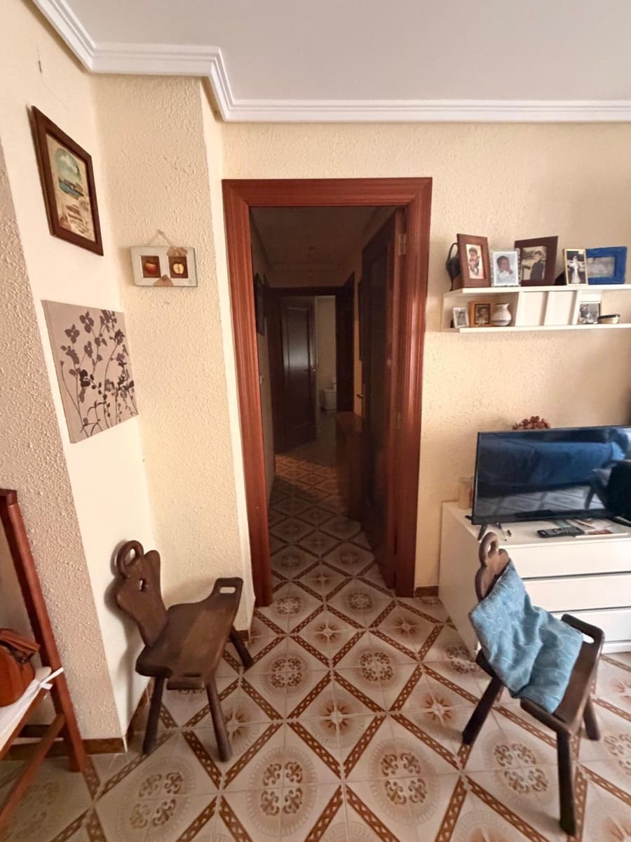 3 bedroom Apartment for sale in Valencia city - € 250,000 (Ref: 9755703)