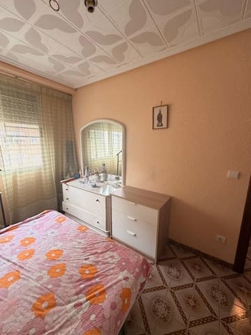 3 soveværelse Lejlighed til salg i Benicalap, Valencia by - € 250.000 (Ref: 9755703)