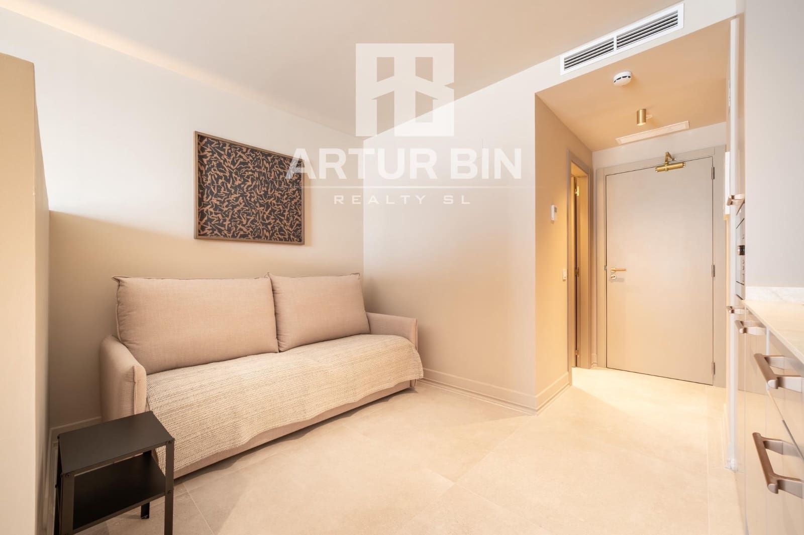 Hotel til salg i Valencia by - € 500.000 (Ref: 9770690)