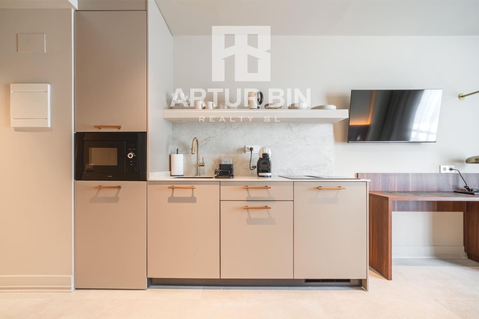 Hotel til salg i Valencia by - € 500.000 (Ref: 9770690)