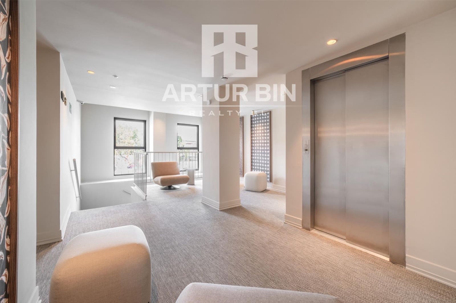 Hotel til salg i Valencia by - € 500.000 (Ref: 9770690)