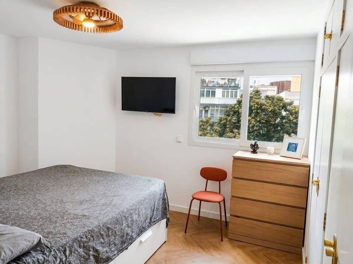 4 makuuhuone Huoneisto vuokrattavana paikassa Valencia kaupunki - 2 250 € (Ref: 9773085)