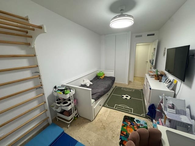 4 slaapkamer Appartement te koop in Valterna, Paterna met zwembad - € 474.000 (Ref: 9773087)