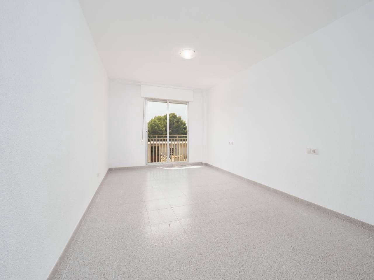 4 slaapkamer Appartement te huur in Burjassot - € 1.350 (Ref: 9791073)