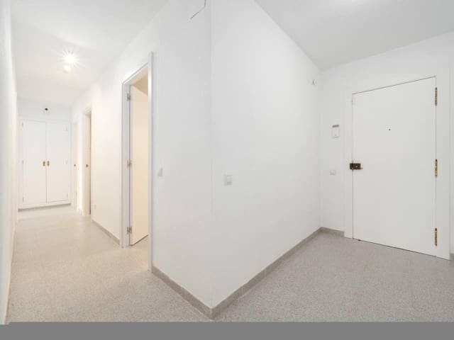 Appartement de 4 chambres à louer à Burjassot - 1 350 € (Ref: 9791073)