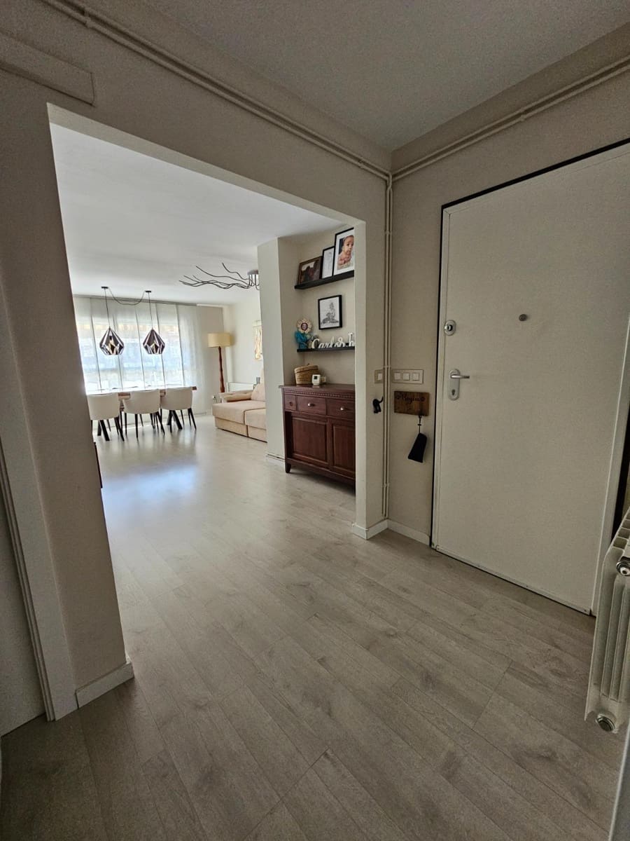 3 bedroom Apartment for sale in Valencia city with garage - € 450,000 (Ref: 9791074)
