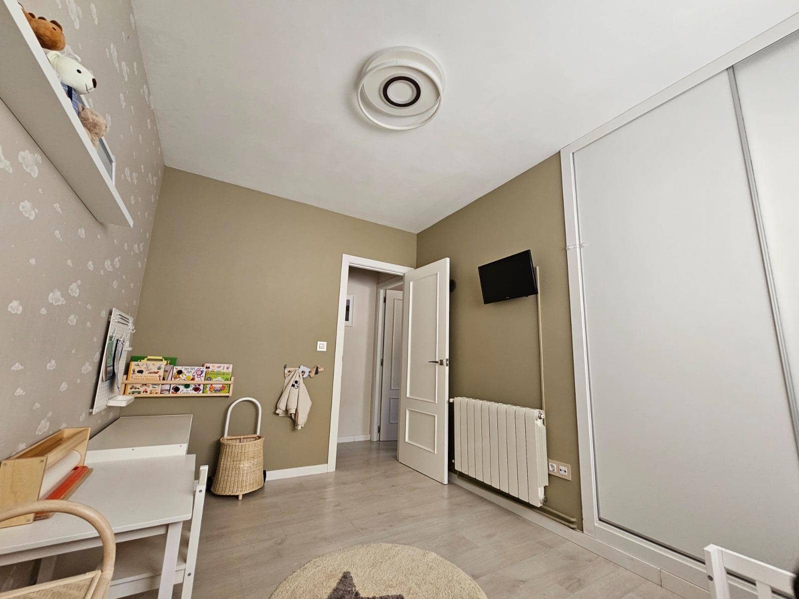 3 bedroom Apartment for sale in Valencia city with garage - € 450,000 (Ref: 9791074)