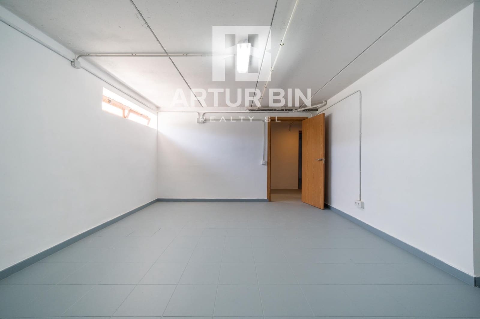 4 bedroom Villa for sale in Chiva with garage - € 475,000 (Ref: 9791075)