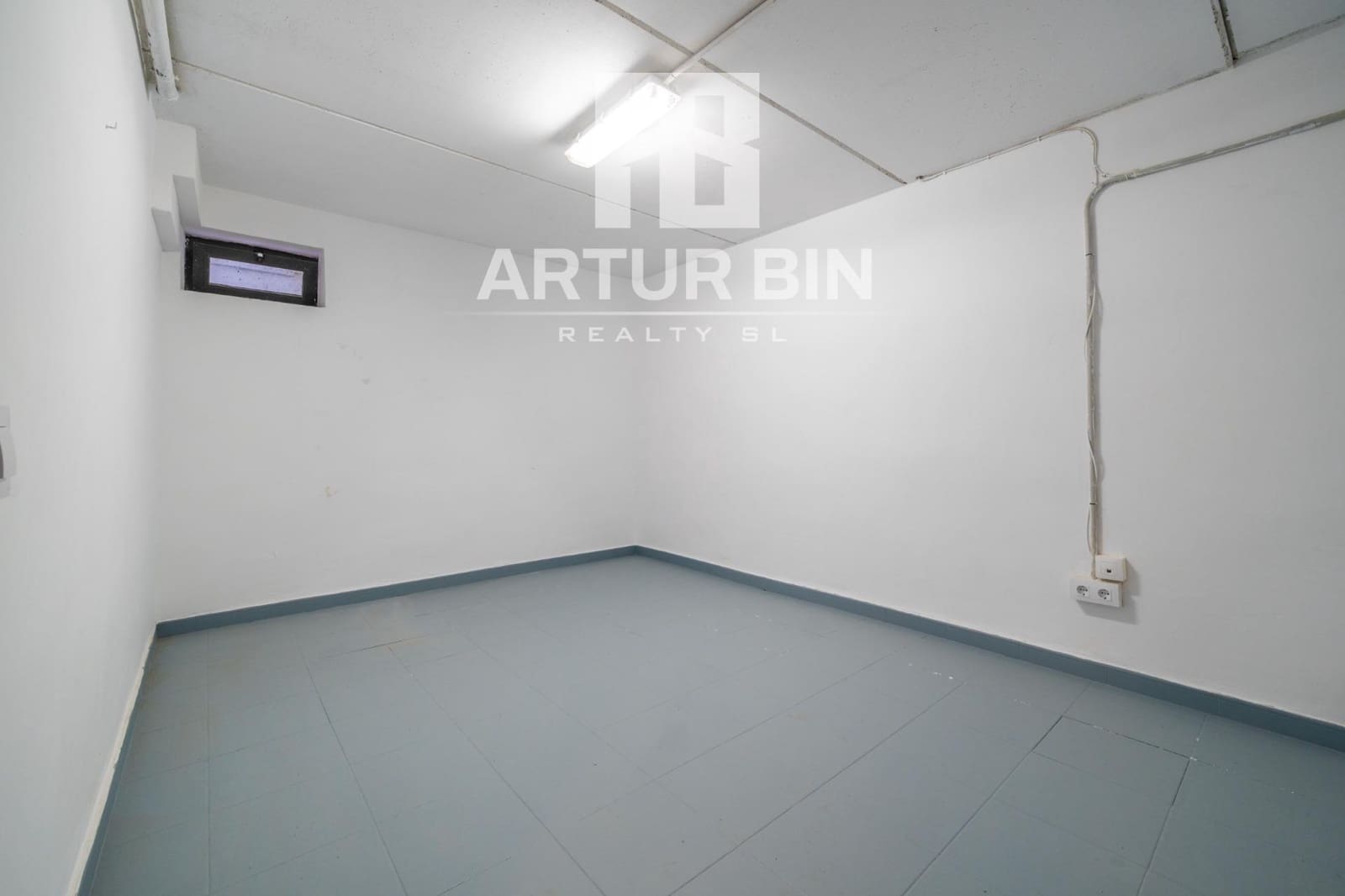 4 bedroom Villa for sale in Chiva with garage - € 475,000 (Ref: 9791075)