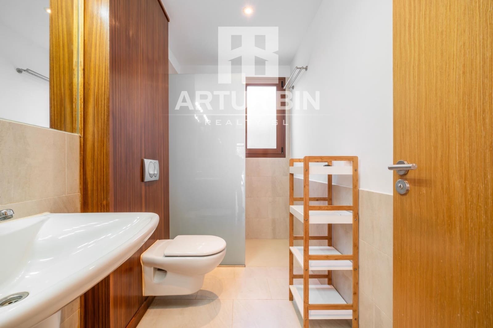 4 bedroom Villa for sale in Chiva with garage - € 475,000 (Ref: 9791075)