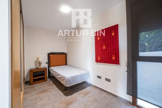 4 sovrum Villa till salu i Chiva med garage - 475 000 € (Ref: 9791075)