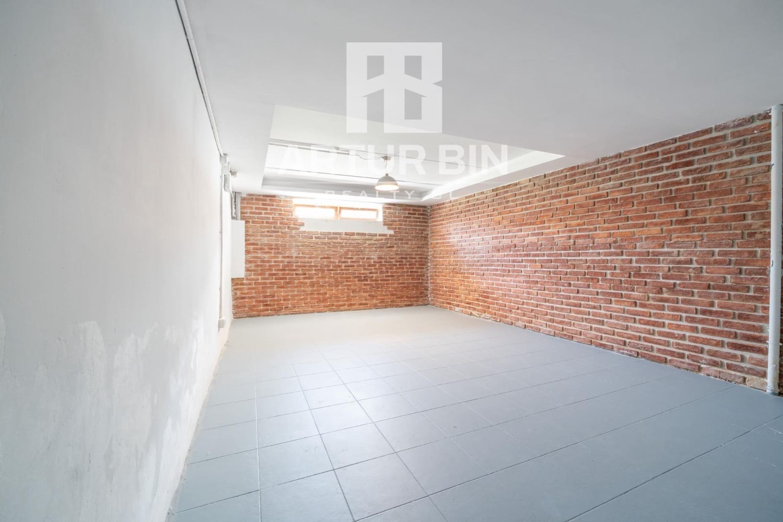 4 bedroom Villa for sale in Chiva with garage - € 475,000 (Ref: 9791075)