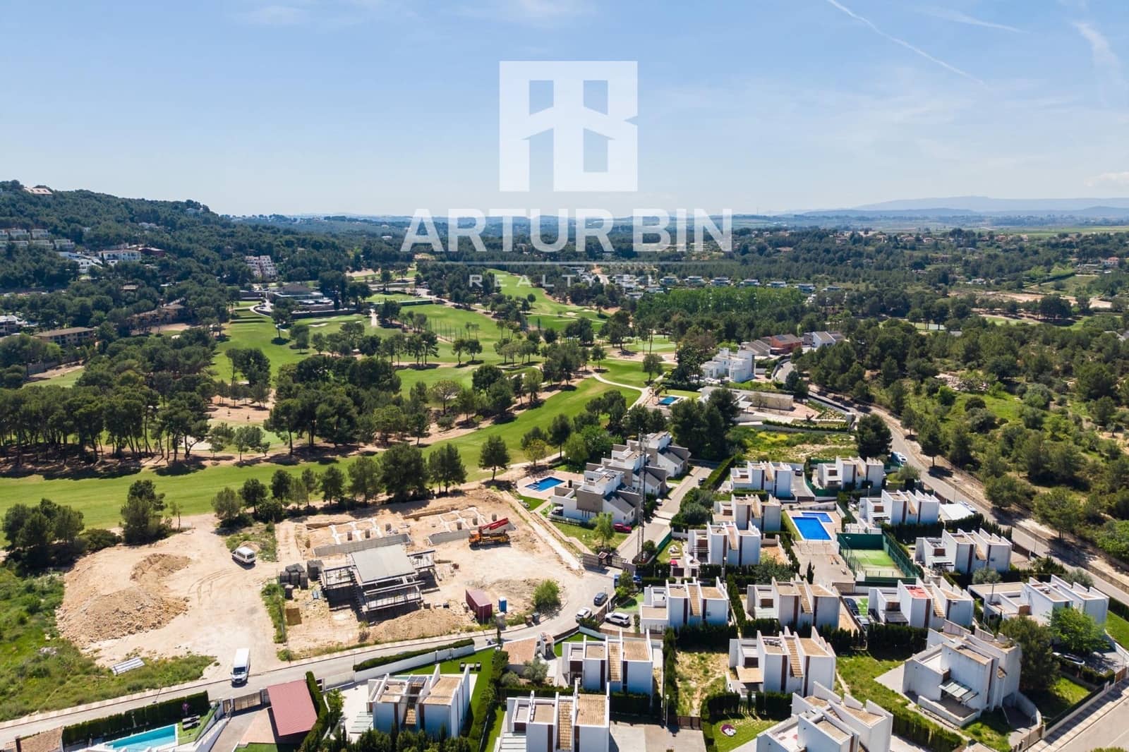 4 bedroom Villa for sale in Chiva with garage - € 475,000 (Ref: 9791075)