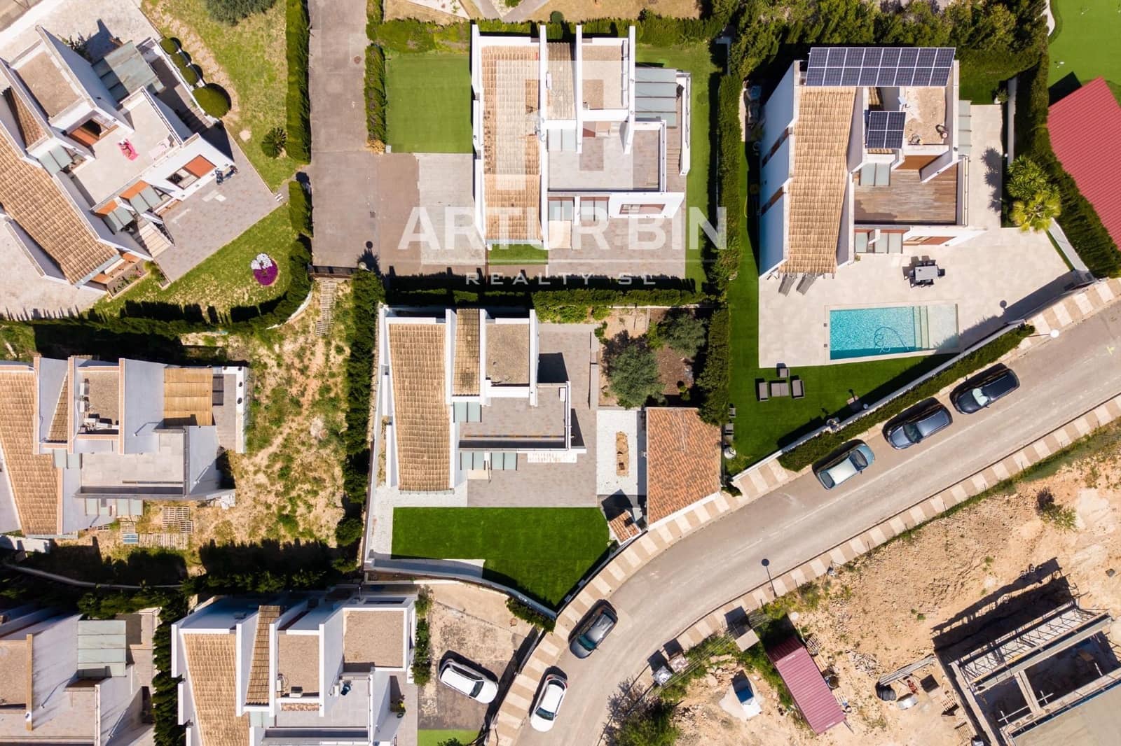 4 bedroom Villa for sale in Chiva with garage - € 475,000 (Ref: 9791075)