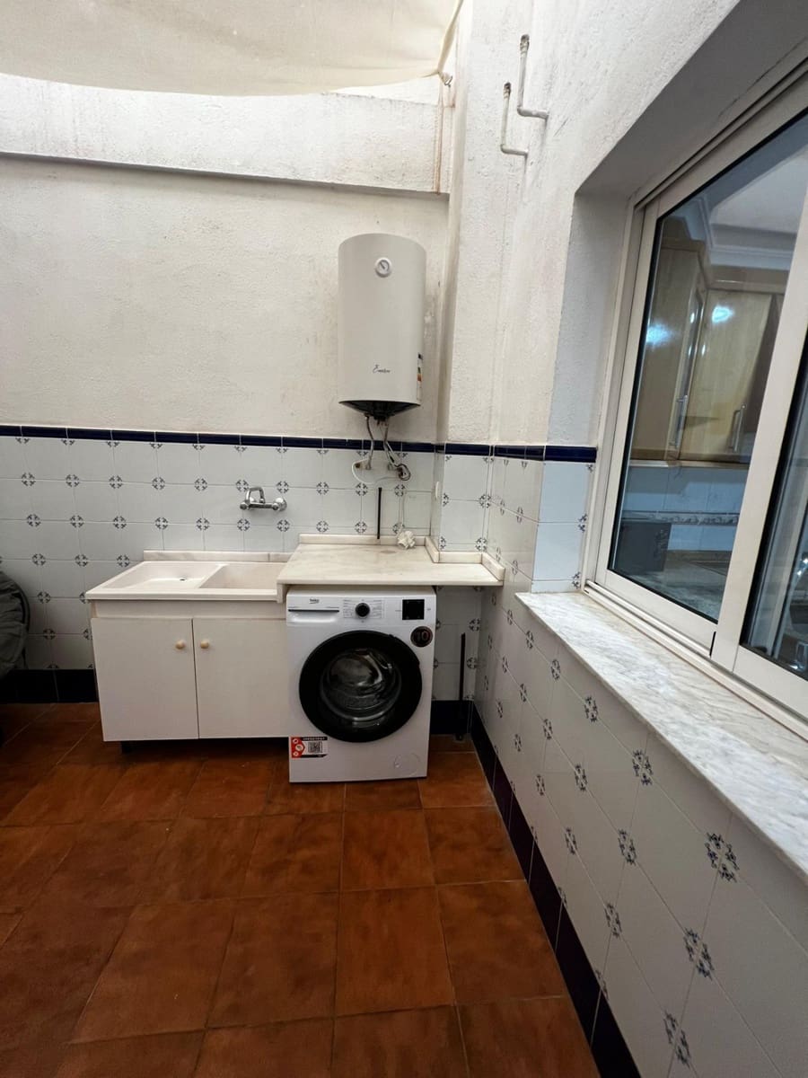 2 bedroom Apartment for rent in Torrent - € 1,200 (Ref: 9797140)