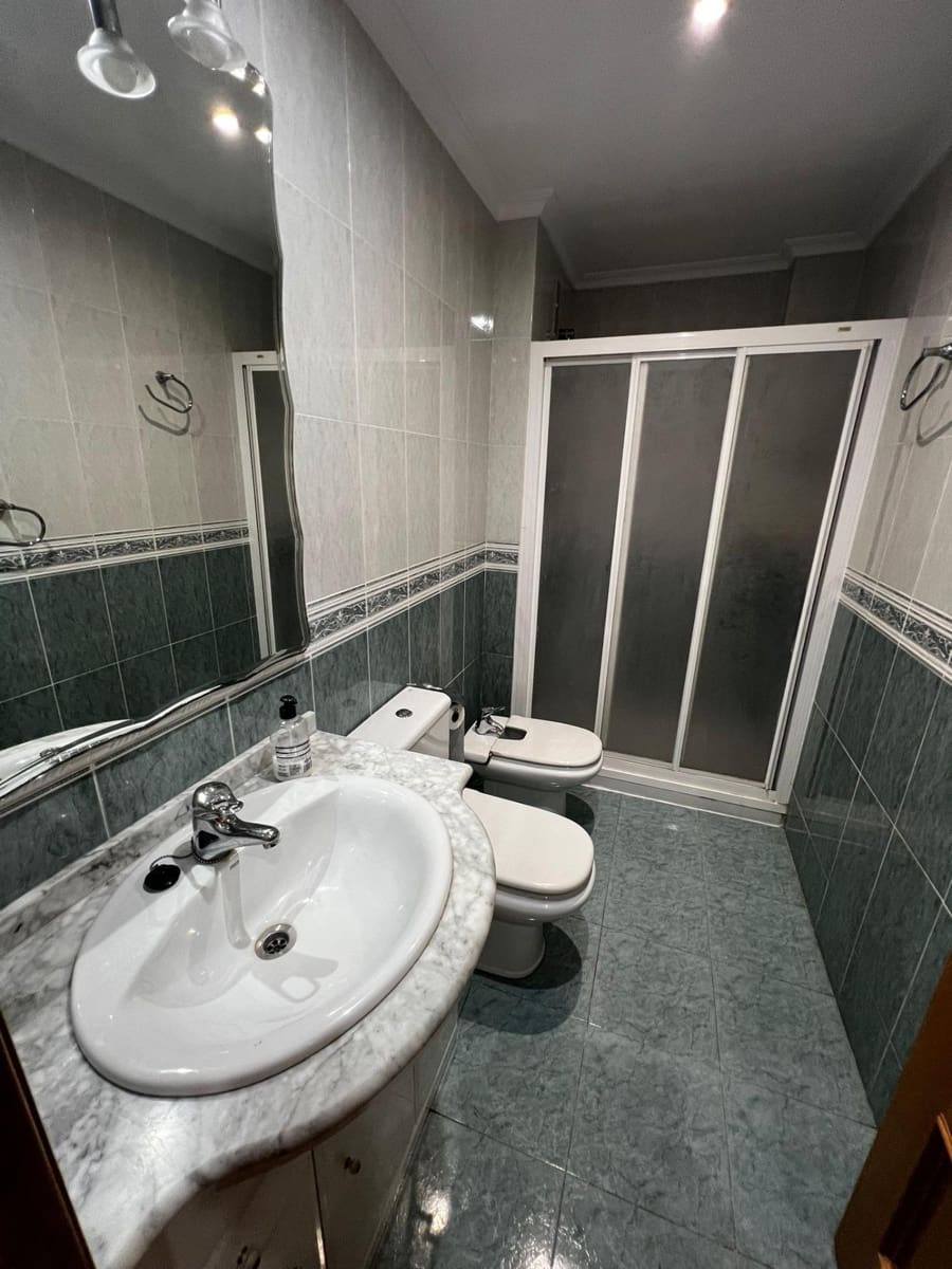 2 bedroom Apartment for rent in Torrent - € 1,200 (Ref: 9797140)