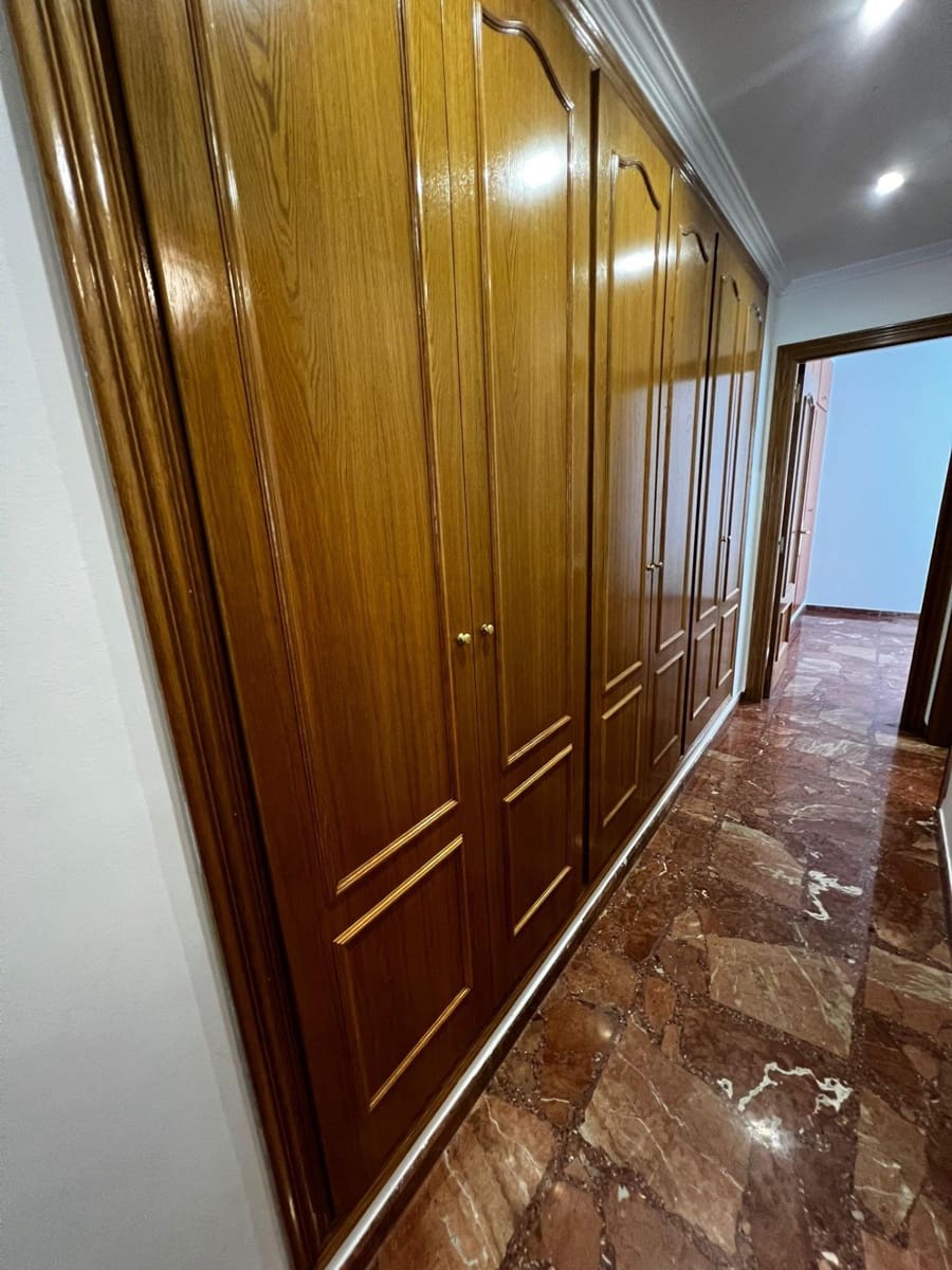 2 bedroom Apartment for rent in Torrent - € 1,200 (Ref: 9797140)