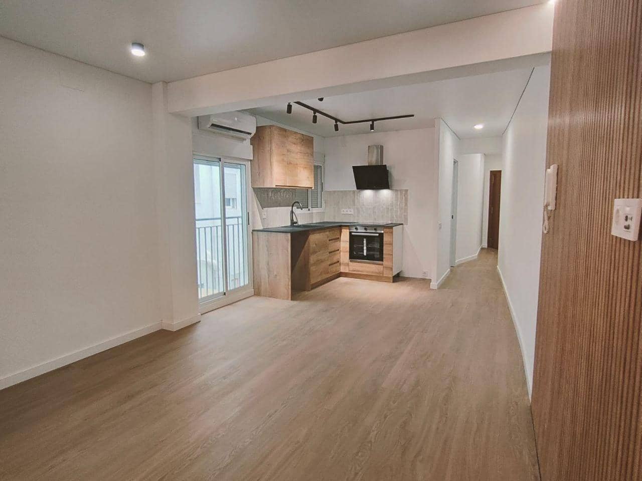 3 bedroom Apartment for rent in Paterna - € 1,400 (Ref: 9797141)