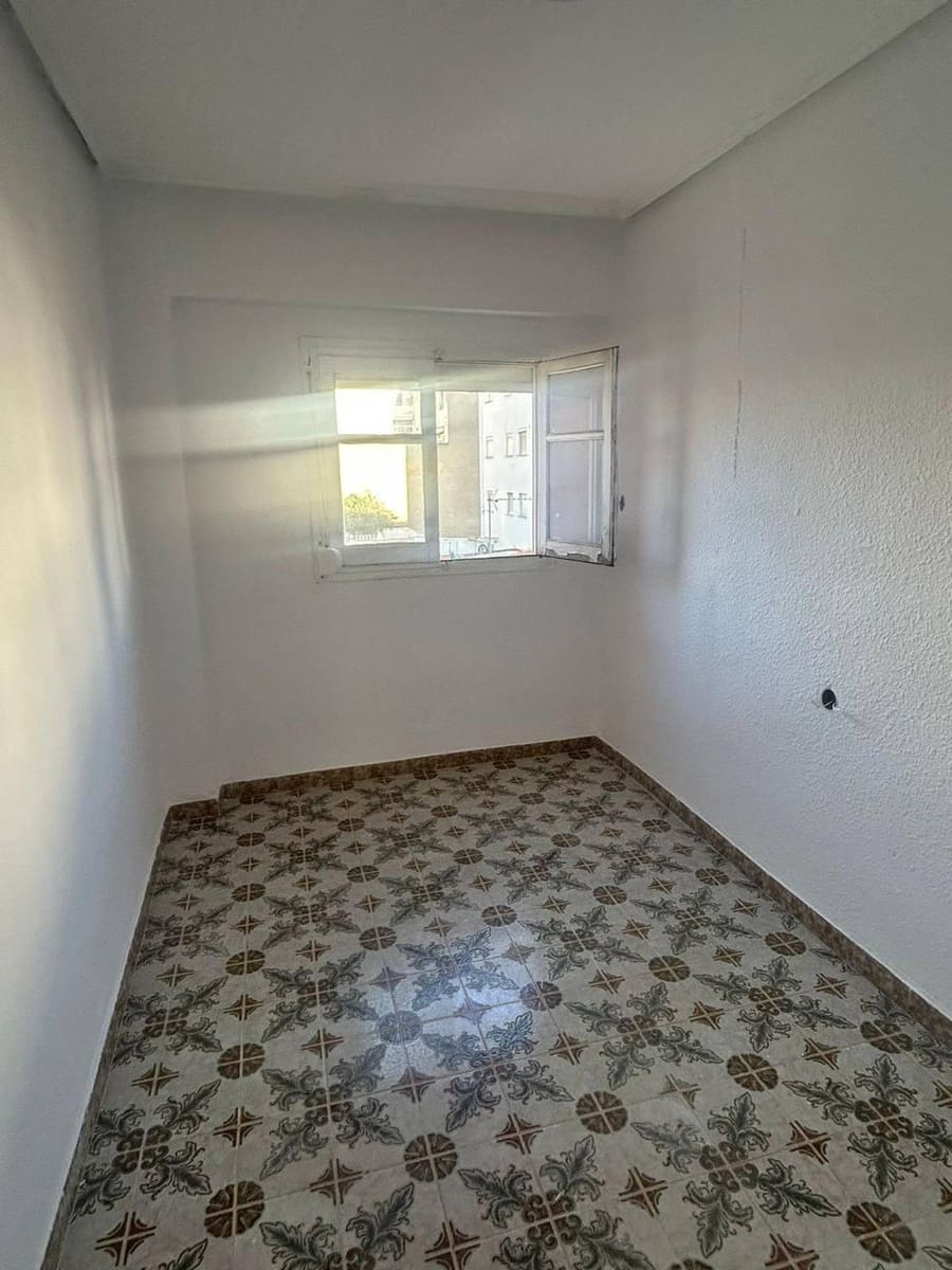 4 soveværelse Lejlighed til salg i Paterna - € 185.000 (Ref: 9806506)