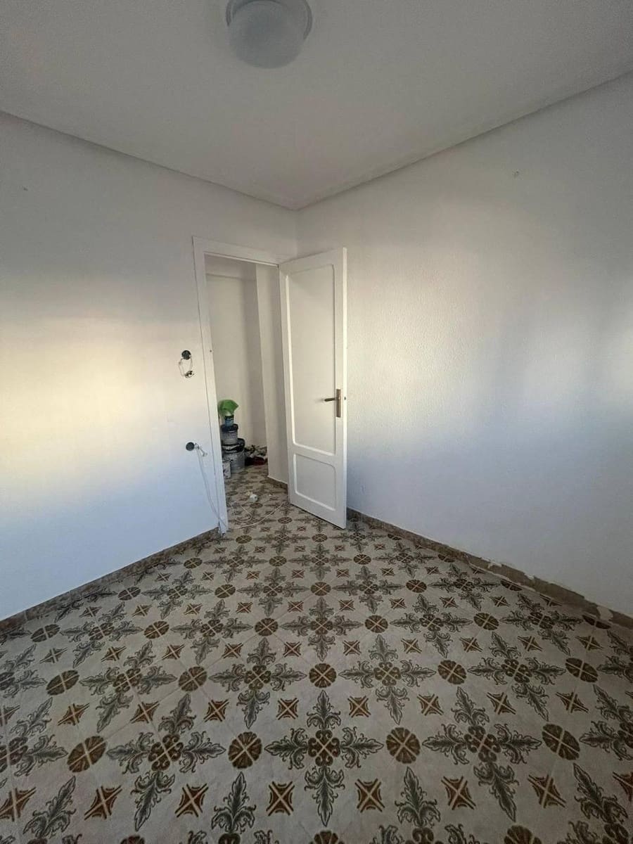 4 soveværelse Lejlighed til salg i Paterna - € 185.000 (Ref: 9806506)