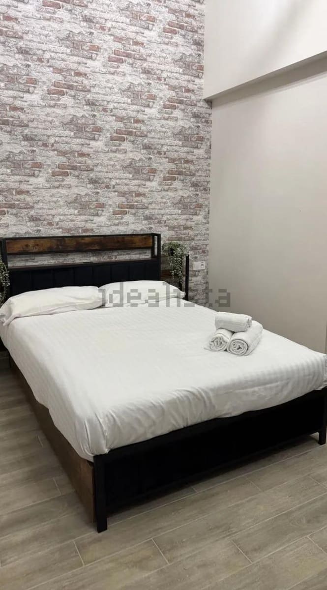 Loft til salgs i Valencia by - € 190 000 (Ref: 9806507)