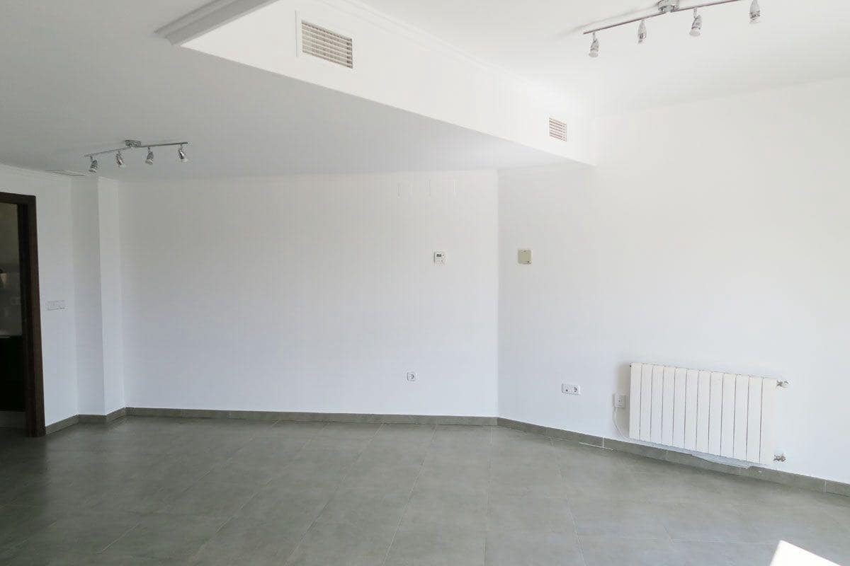 Villa/Maison Mitoyenne de 3 chambres à louer à Betera avec piscine garage - 2 500 € (Ref: 9815867)
