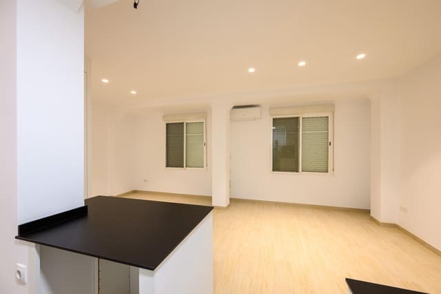 2 slaapkamer Appartement te koop in Ciutat Vella, Valencia stad - € 360.000 (Ref: 9822948)