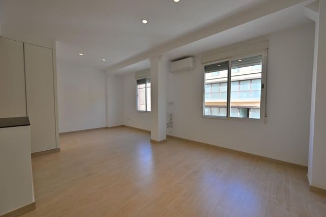2 slaapkamer Appartement te koop in Ciutat Vella, Valencia stad - € 360.000 (Ref: 9822948)