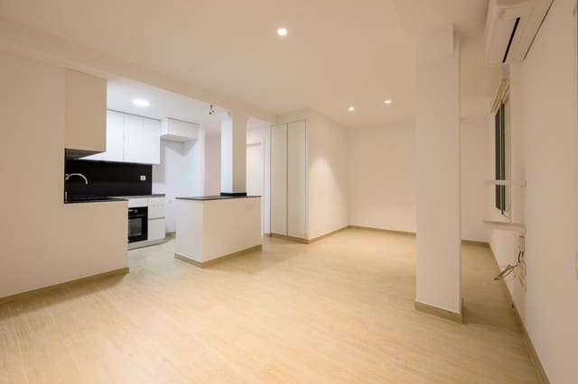 2 slaapkamer Appartement te koop in Ciutat Vella, Valencia stad - € 360.000 (Ref: 9822948)
