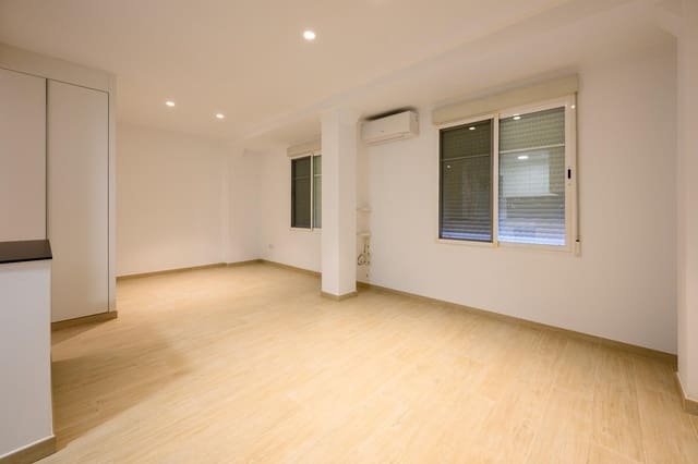2 slaapkamer Appartement te koop in Ciutat Vella, Valencia stad - € 360.000 (Ref: 9822948)