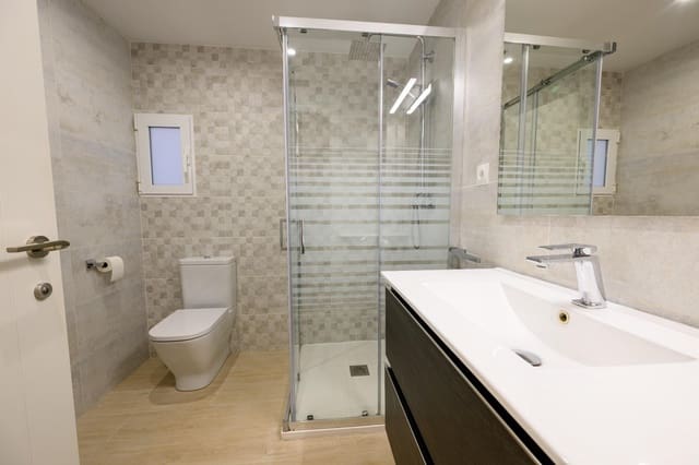 2 slaapkamer Appartement te koop in Ciutat Vella, Valencia stad - € 360.000 (Ref: 9822948)