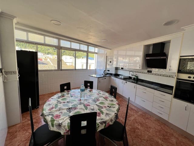 Appartement de 3 chambres à louer à Tavernes de la Valldigna - 700 € (Ref: 9825277)