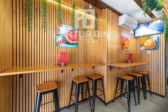 Commercial for rent in La Gran Via, Valencia city - € 1,200 (Ref: 9829186)