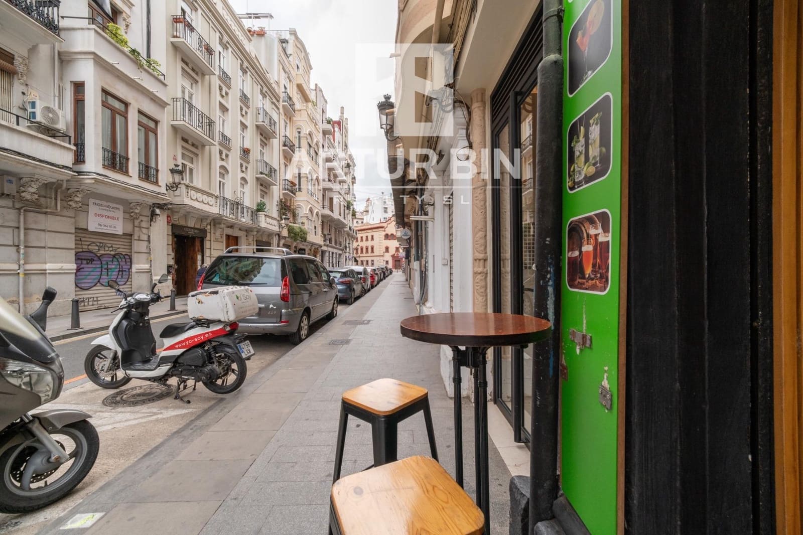 Commercial for rent in Valencia city - € 1,200 (Ref: 9829186)