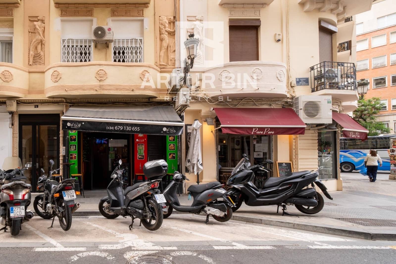 Commercial for rent in Valencia city - € 1,200 (Ref: 9829186)