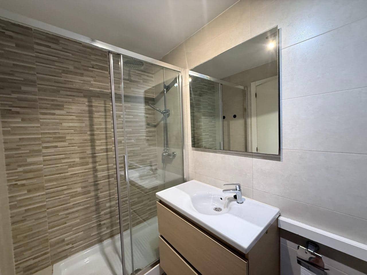 3 bedroom Apartment for rent in Valencia city - € 1,500 (Ref: 9831563)