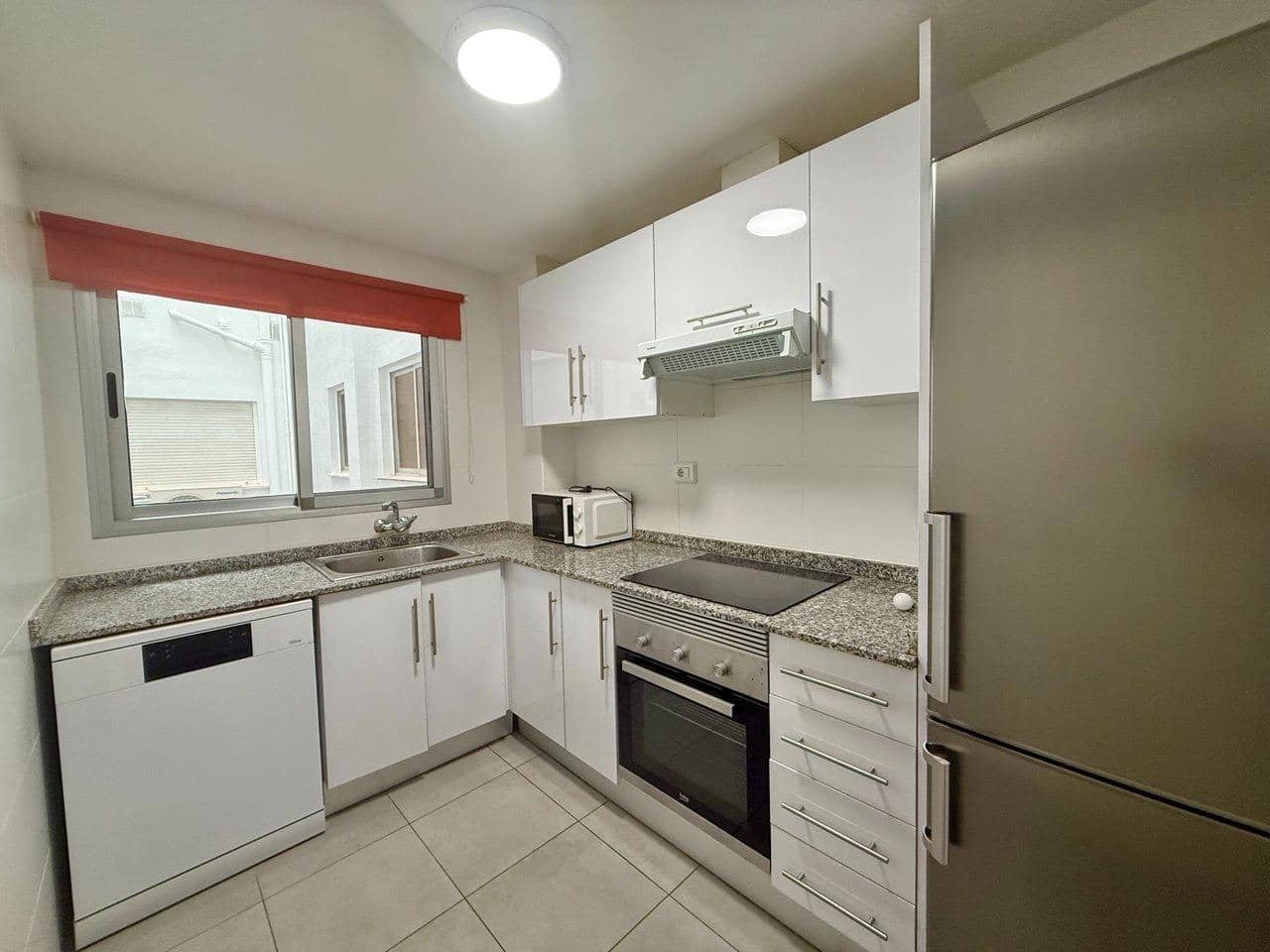 3 bedroom Apartment for rent in Valencia city - € 1,500 (Ref: 9831563)