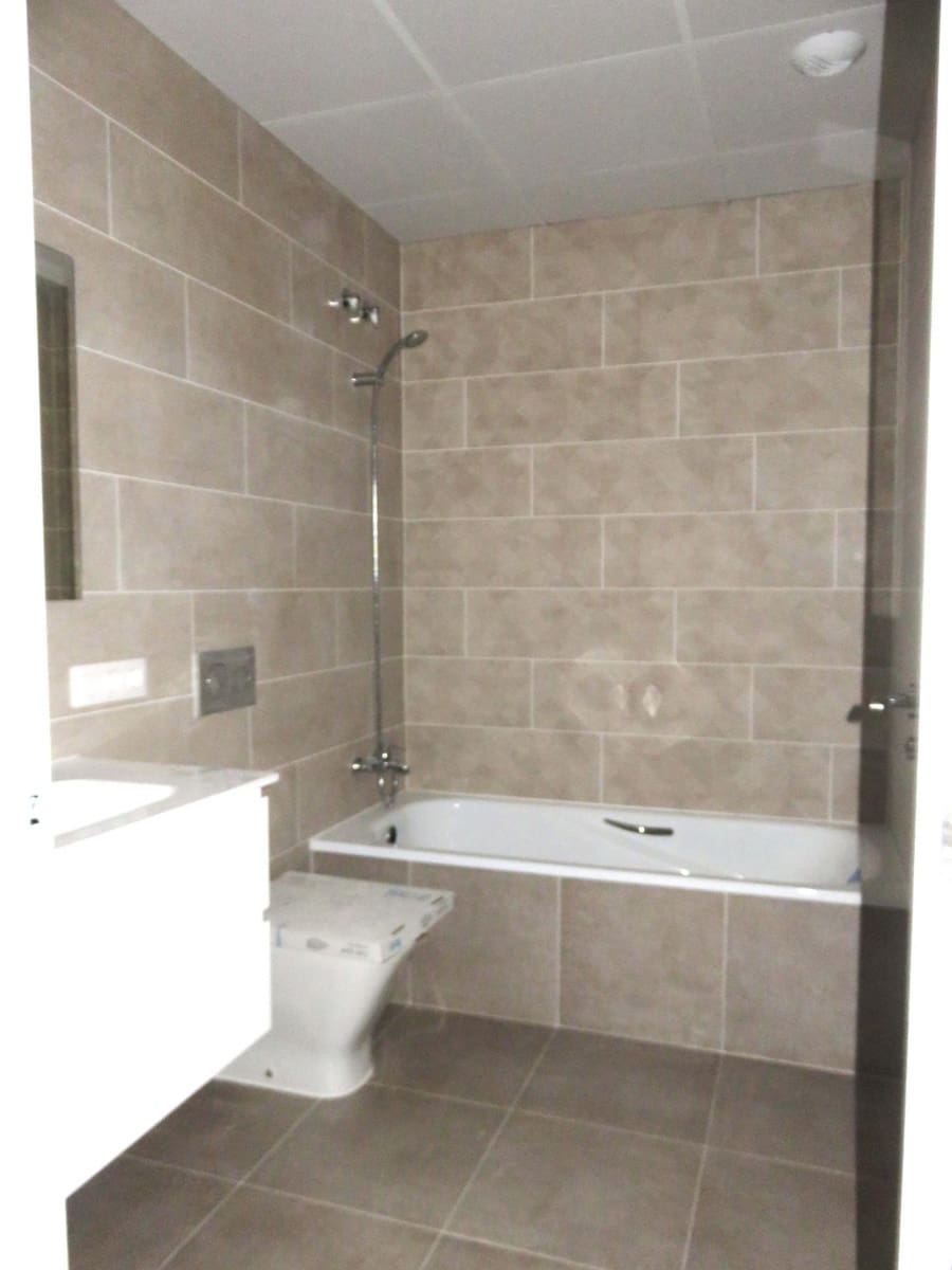2 soverom Leilighet til leie i Valencia by - € 1 850 (Ref: 9846257)