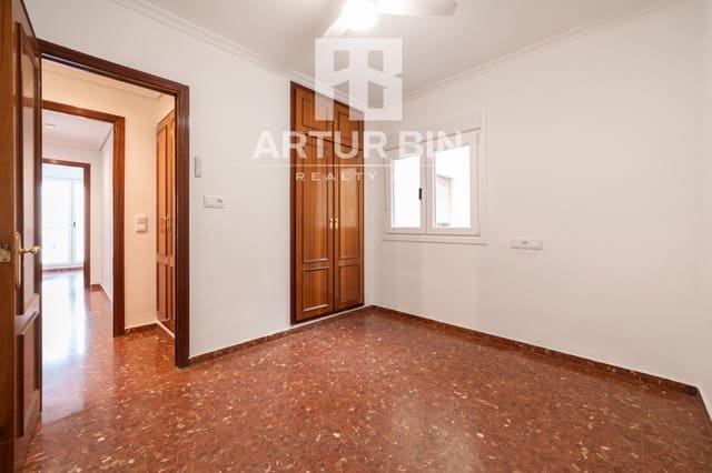 4 soverom Leilighet til leie i Arrancapins, Valencia by med garasje - € 2 500 (Ref: 9849406)