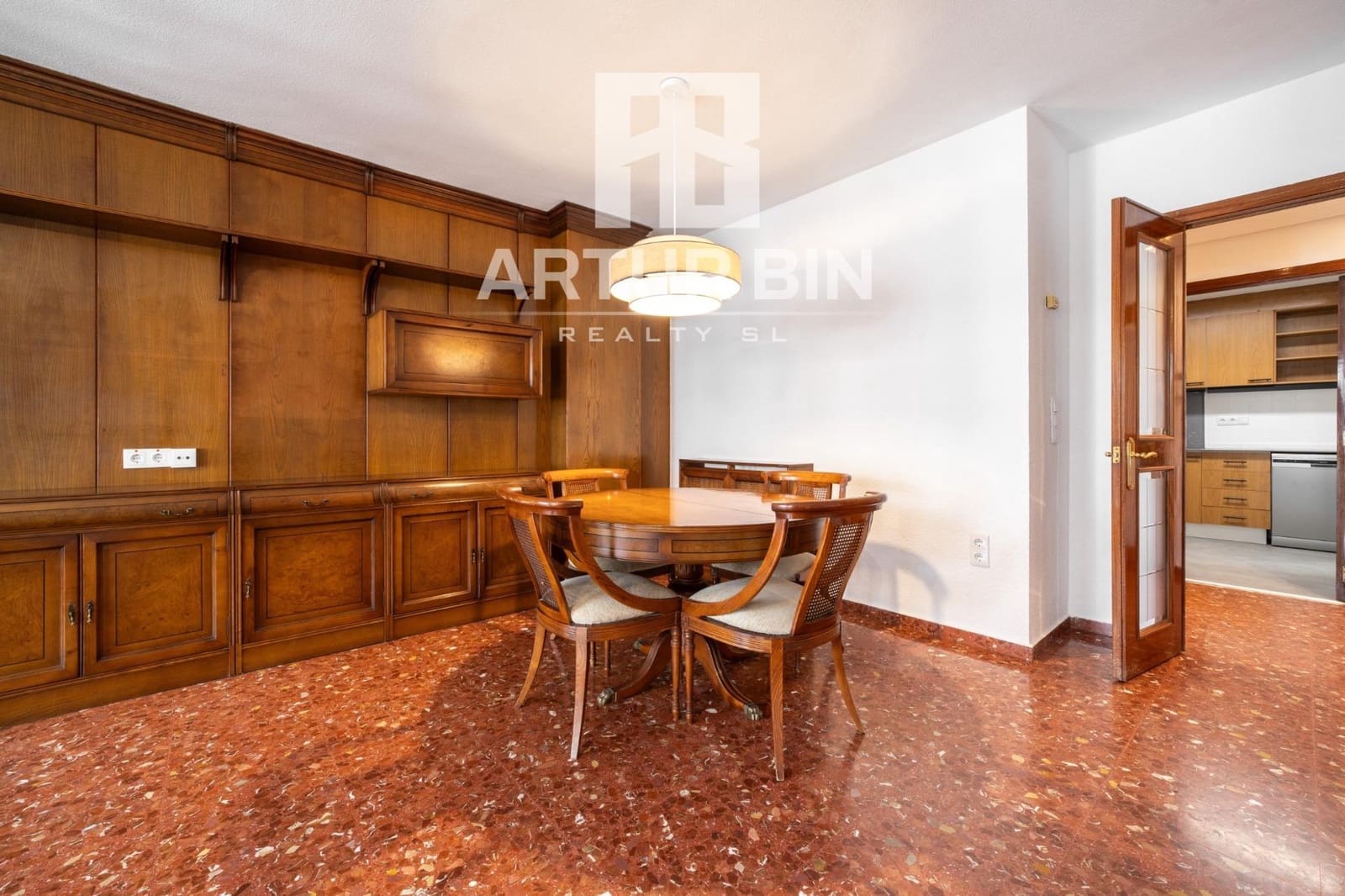 4 soverom Leilighet til leie i Valencia by med garasje - € 2 500 (Ref: 9849406)