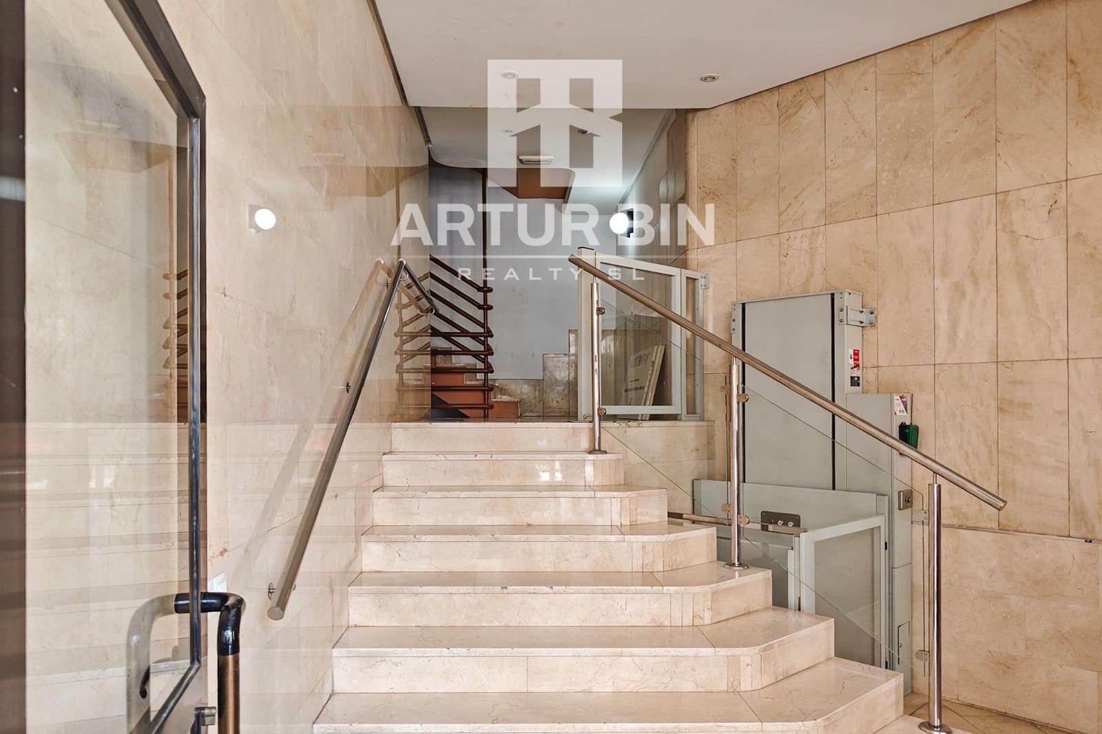 4 soverom Leilighet til leie i Valencia by med garasje - € 2 500 (Ref: 9849406)